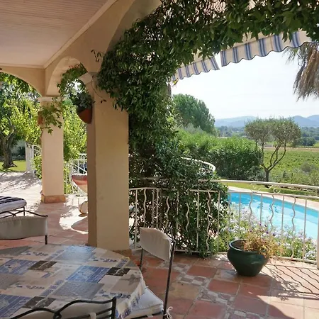 Located In A Quiet And Secure Subdivision Near The Beaches Of Cala Rossa