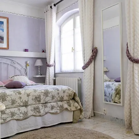 Сasa de vacaciones Located In A Quiet And Secure Subdivision Near The Beaches Of Cala Rossa