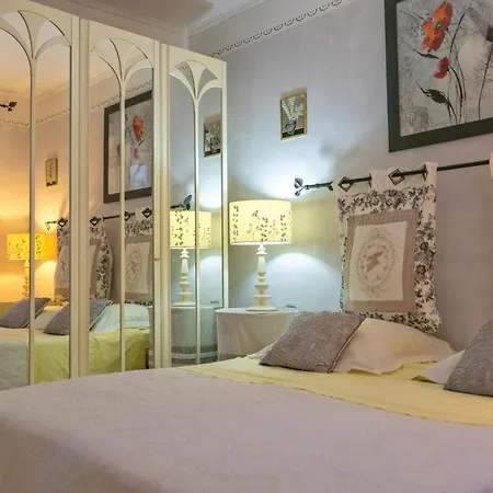 Located In A Quiet And Secure Subdivision Near The Beaches Of Cala Rossa Сasa de vacaciones