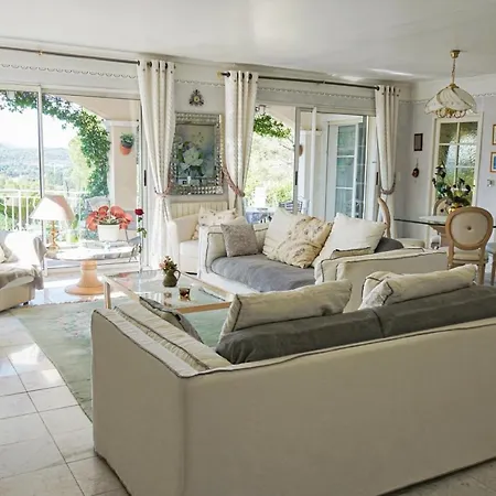 Сasa de vacaciones Located In A Quiet And Secure Subdivision Near The Beaches Of Cala Rossa
